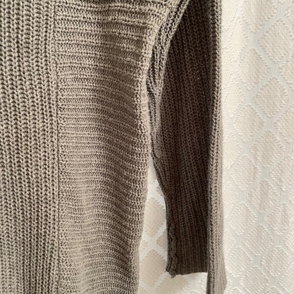 Grey Knit Sweater - Picture 5 of 6